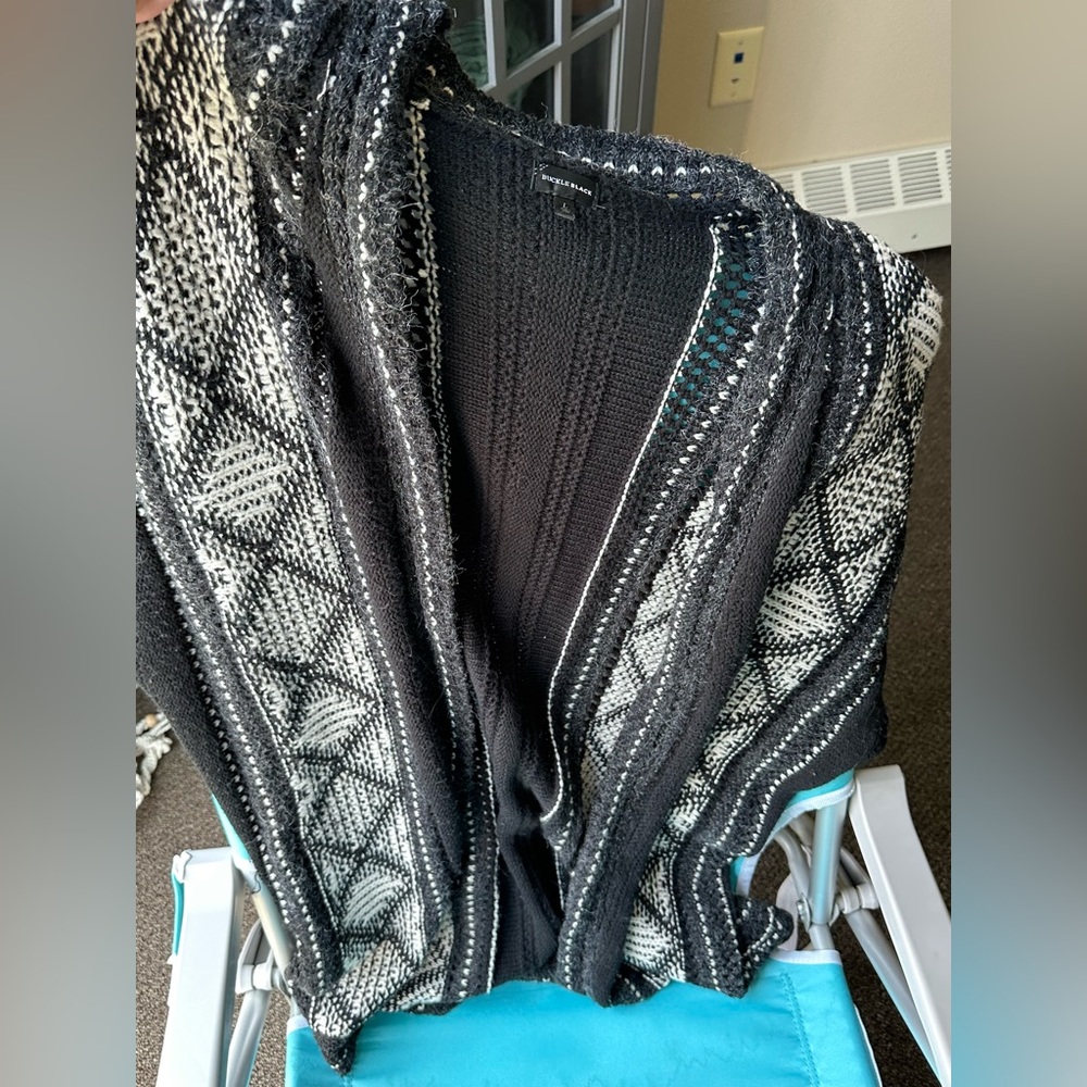 Buckle size large sweater